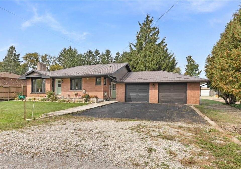 24-alpha-street-delhi-ontario-40868276