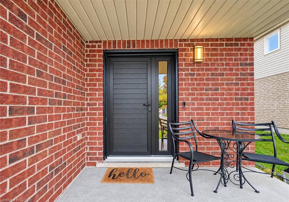 22-poffenroth-path-elmira-ontario-40868310
