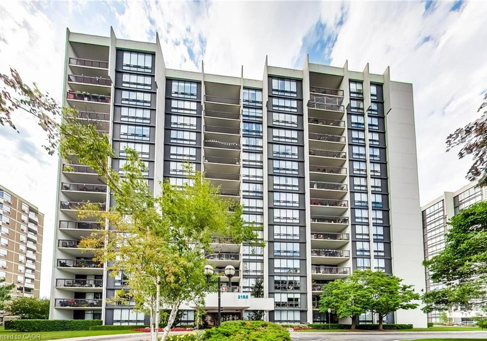 2185-marine-drive-oakville-ontario-40868343