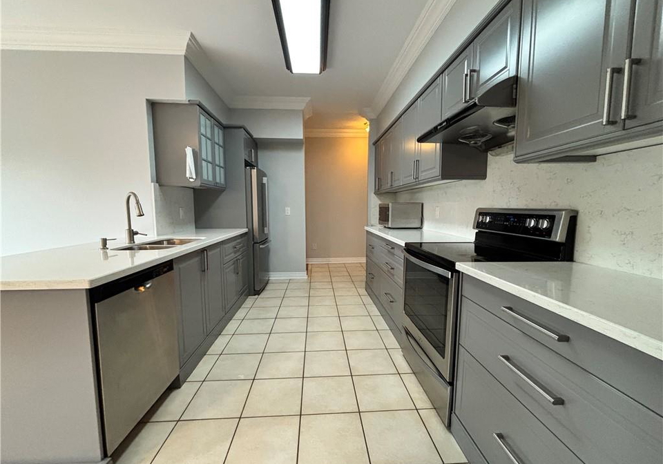 8-yorkwood-trail-brampton-ontario-40868348