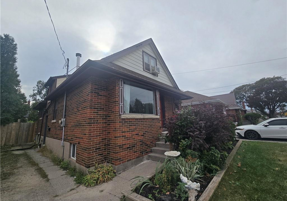 996-queensdale-avenue-e-hamilton-ontario-40868450