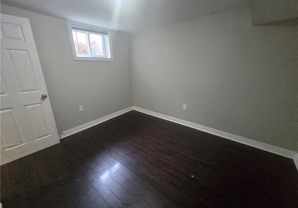 996-queensdale-avenue-e-hamilton-ontario-40868450