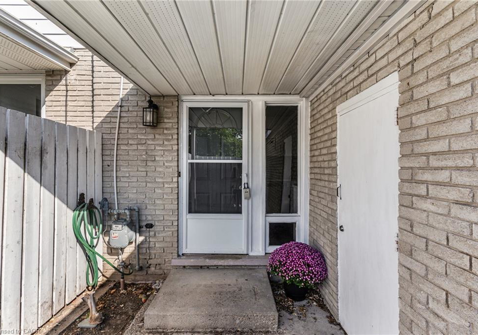 104-ralgreen-crescent-kitchener-ontario-40868490