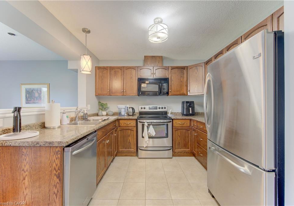 6-edwards-street-guelph-ontario-40868547