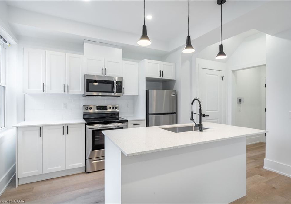 204-balsam-avenue-s-hamilton-ontario-40868603