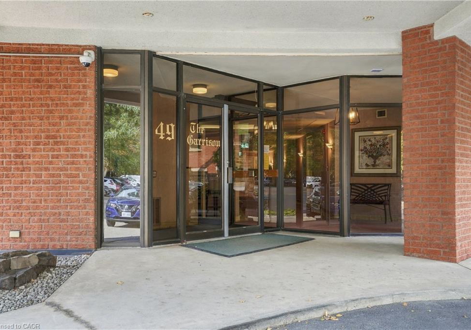 49-robinson-street-hamilton-ontario-40868663