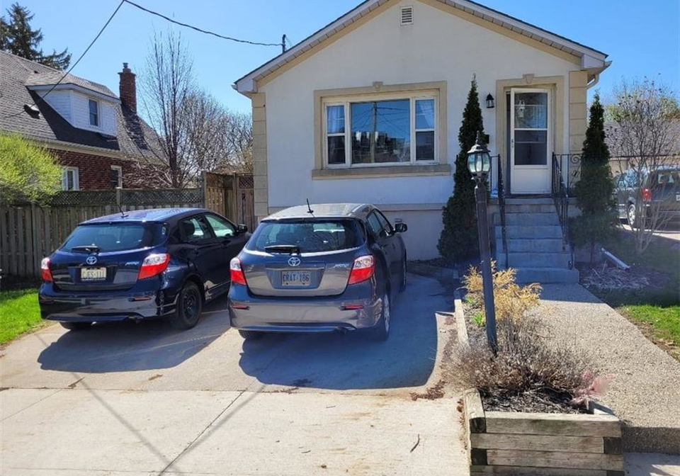 51-talbot-street-kitchener-ontario-40868688