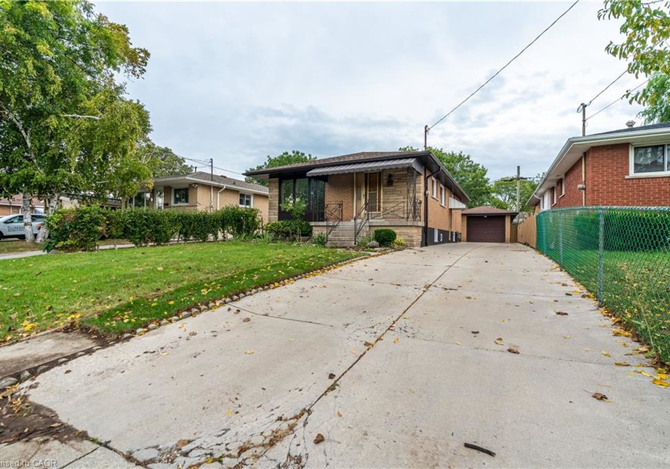 75-purdy-crescent-hamilton-ontario-40868745
