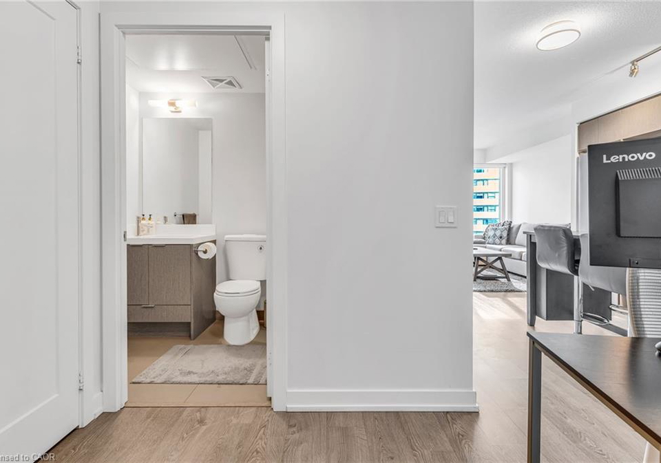 10-york-street-toronto-ontario-40868773