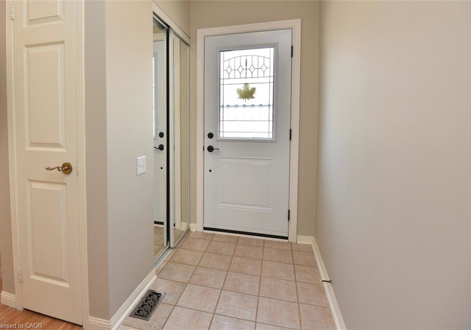 157-silverbirch-boulevard-hamilton-ontario-40868793