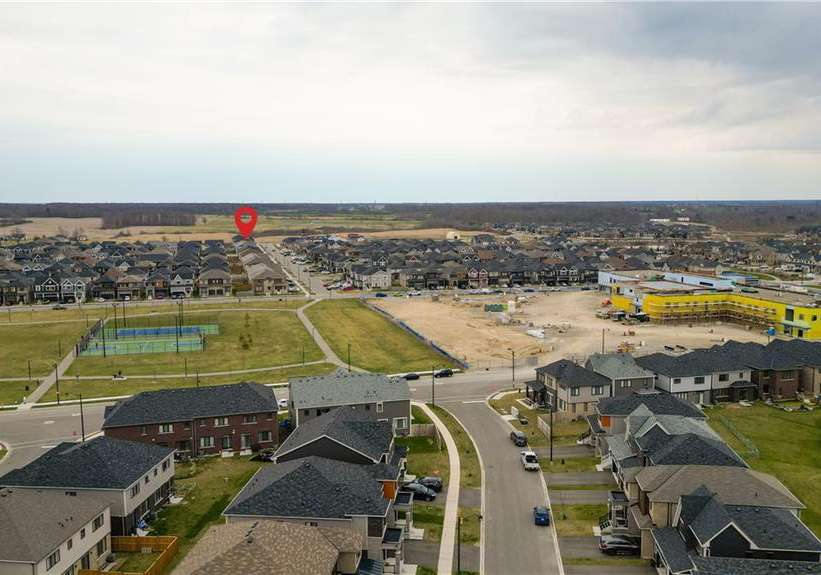 22-oaktree-drive-caledonia-ontario-40868794