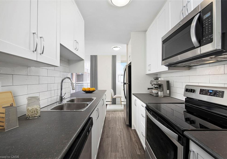 607-heritage-drive-kitchener-ontario-40868821